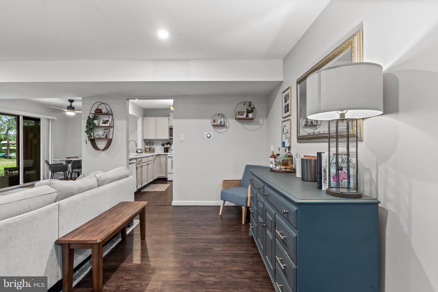 44 Woodlake Dr