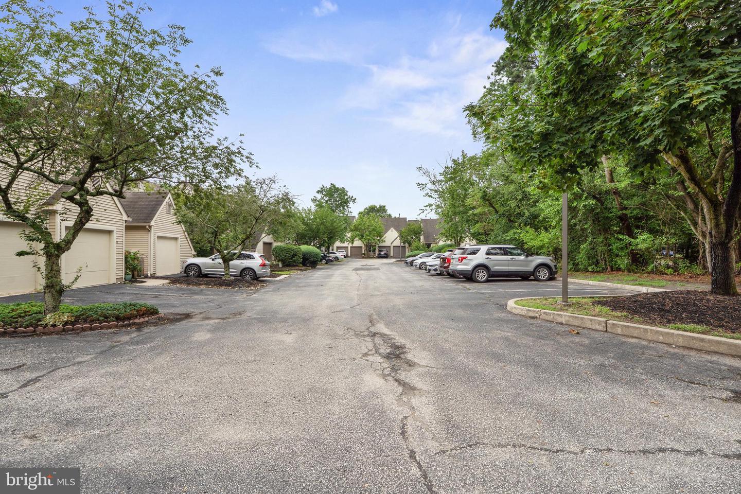 44 Woodlake Dr