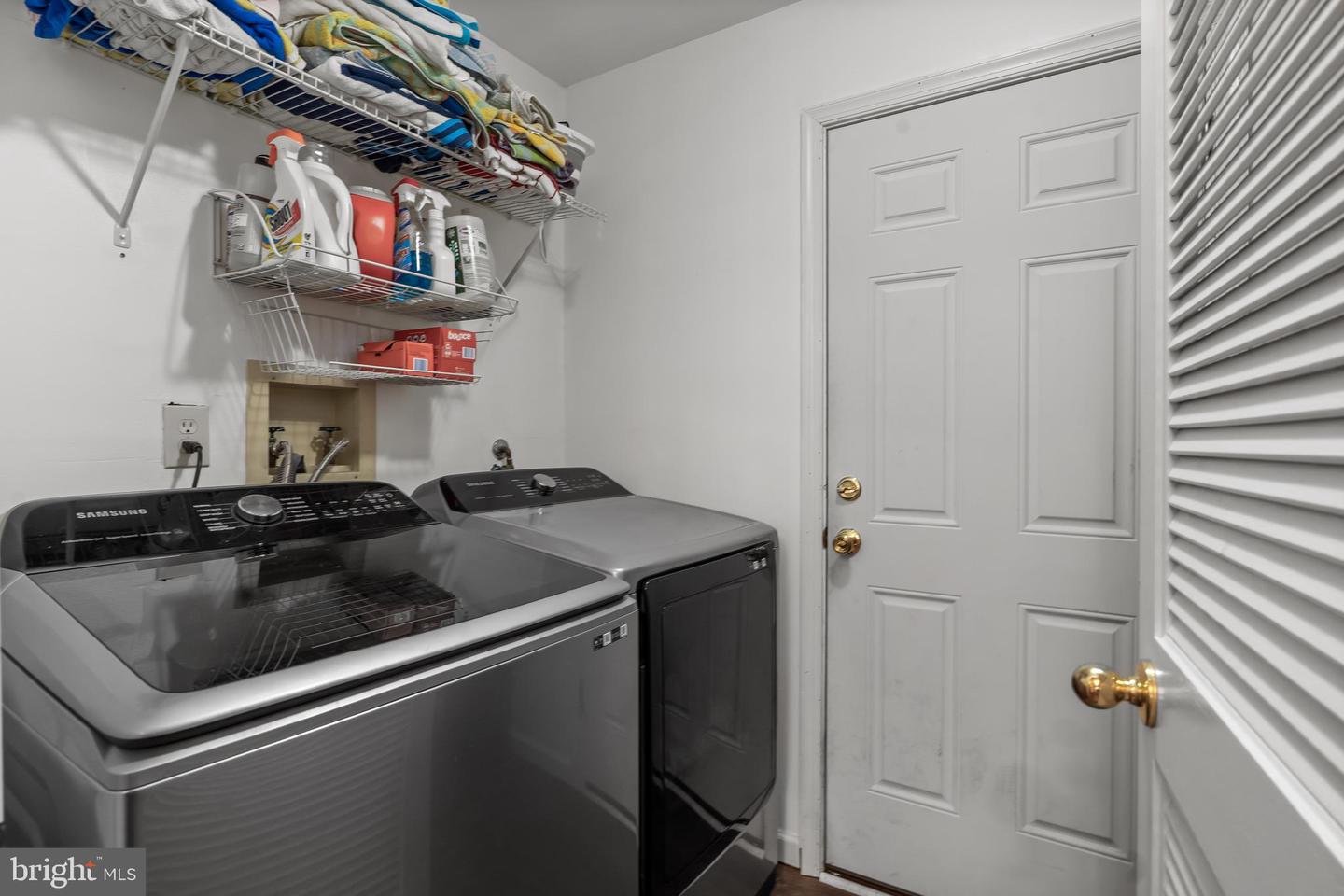 44 Woodlake Dr
