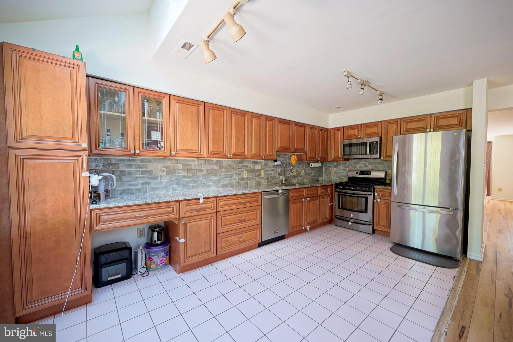 54 SANDHURST DRIVE