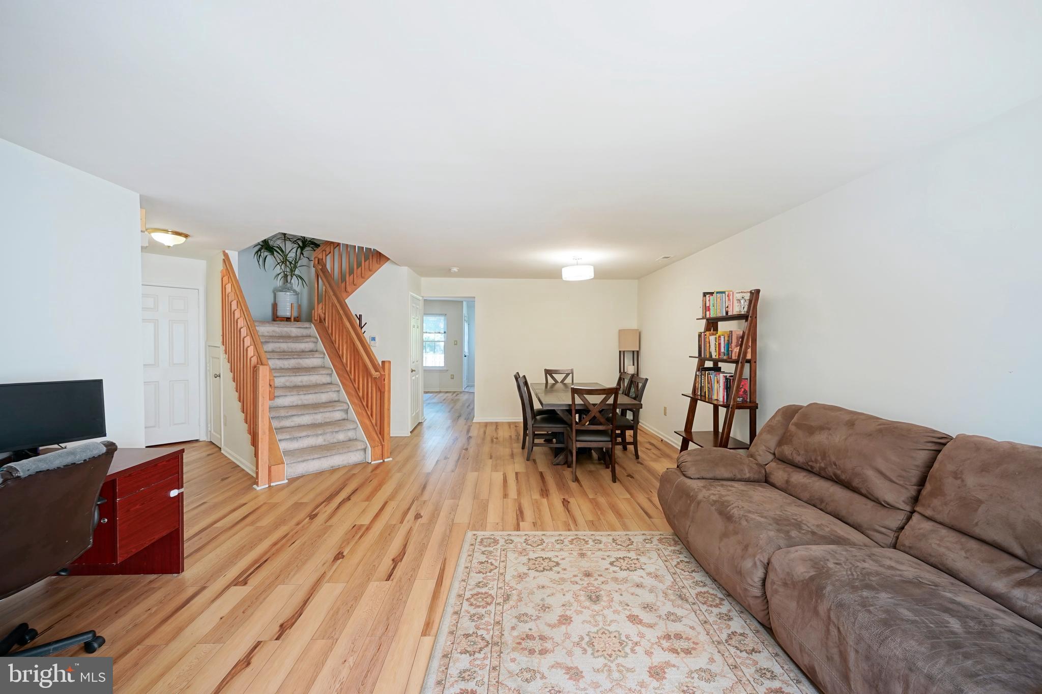 54 SANDHURST DRIVE