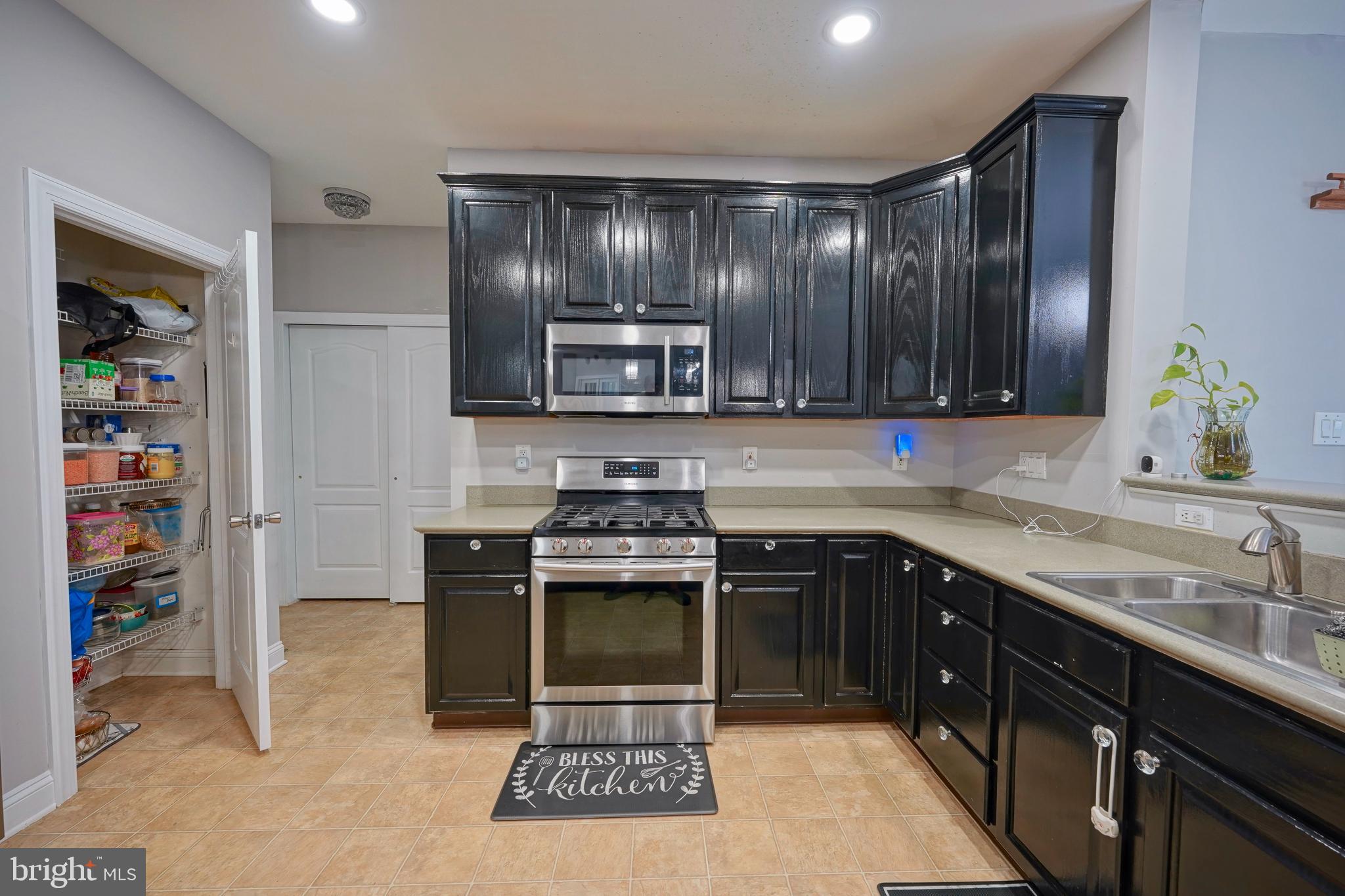 16 PALOMINO DRIVE