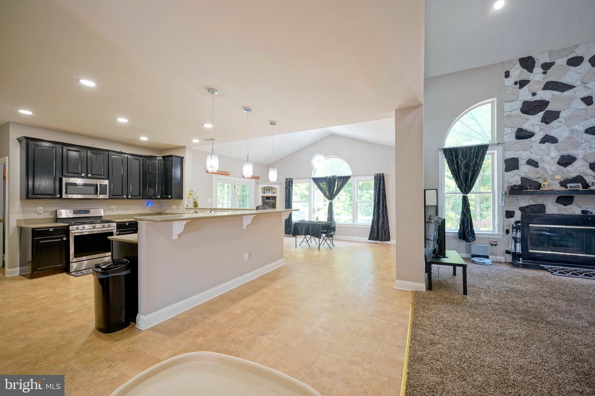 16 PALOMINO DRIVE