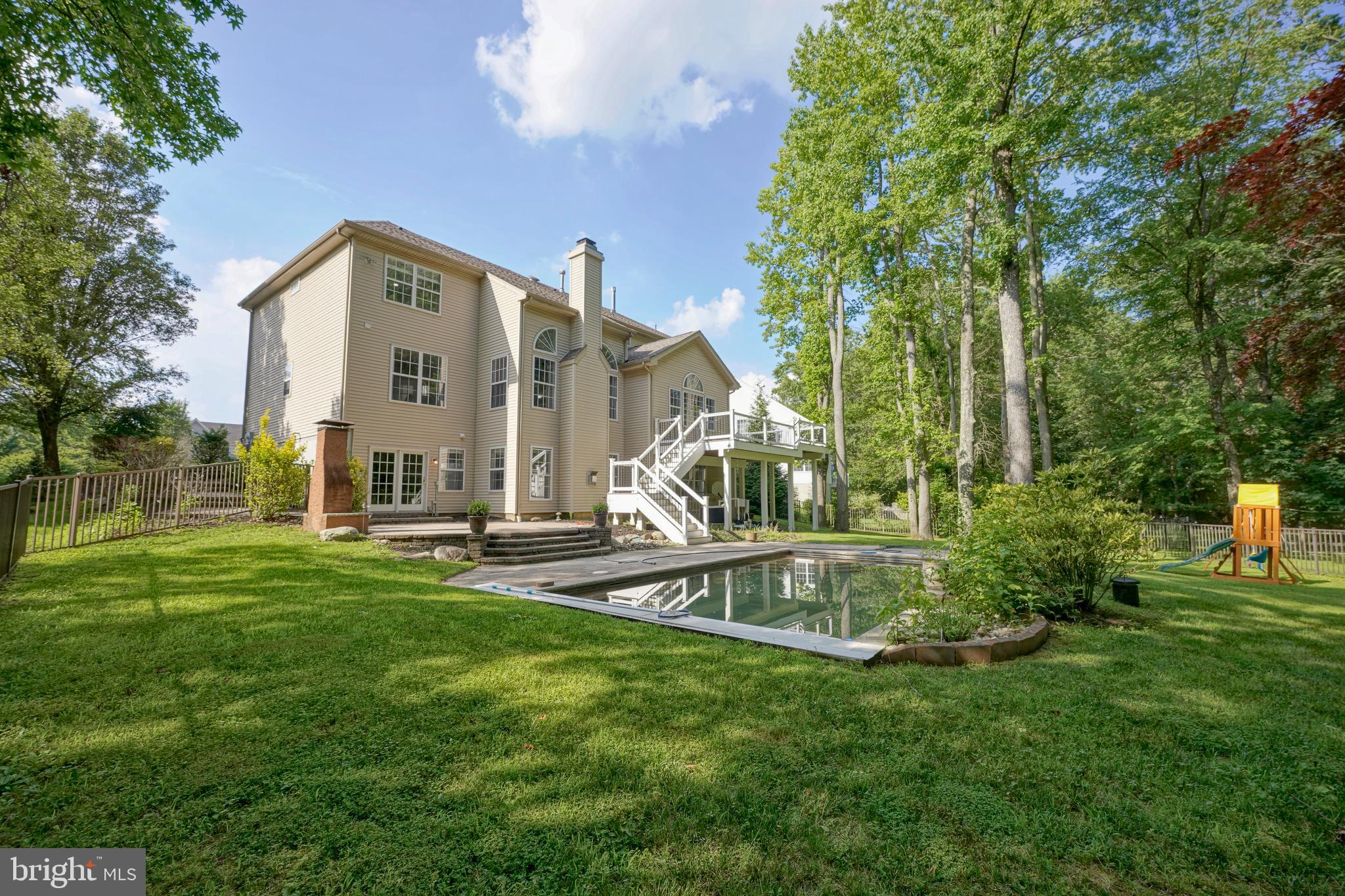 16 PALOMINO DRIVE