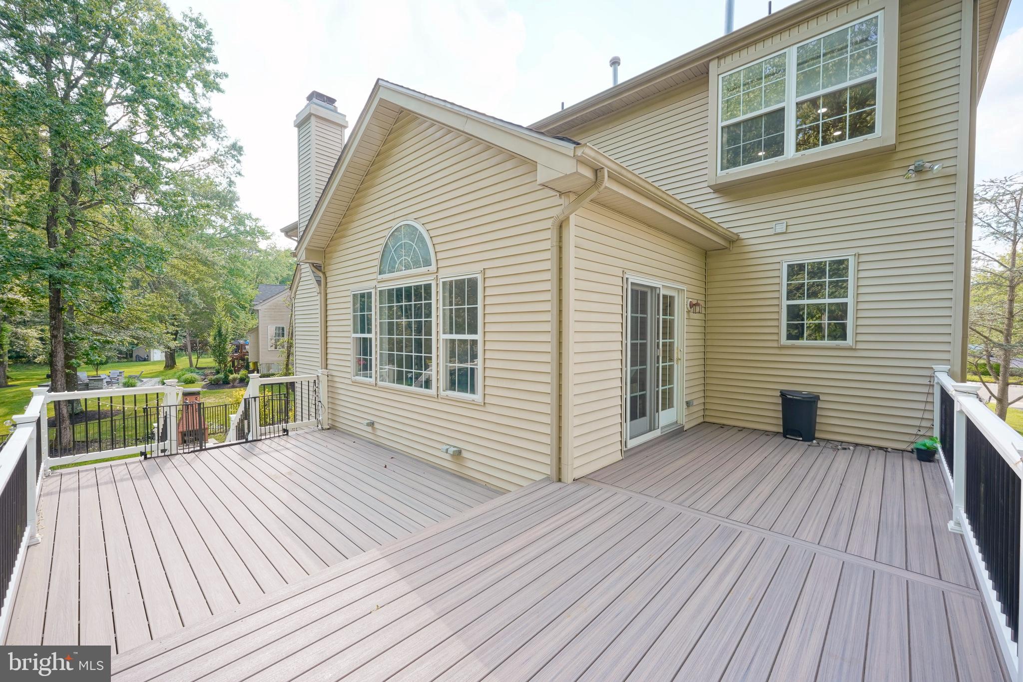 16 PALOMINO DRIVE
