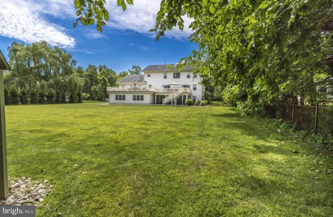 29 ELMWOOD RD S