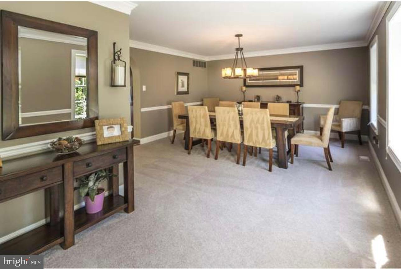 29 ELMWOOD RD S