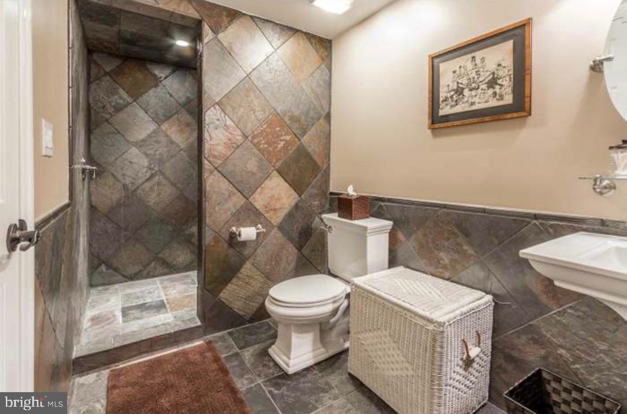 29 ELMWOOD RD S