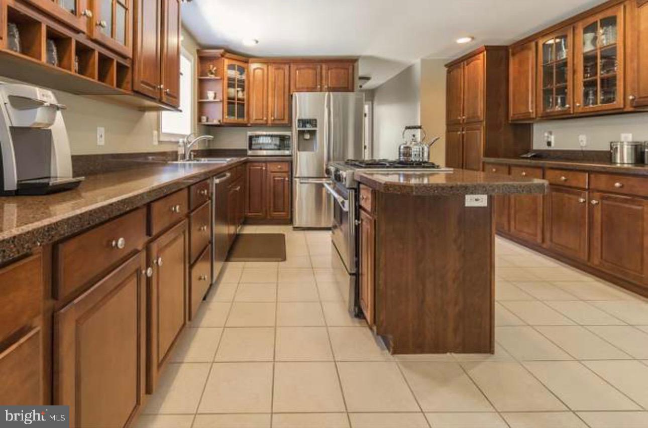 29 ELMWOOD RD S