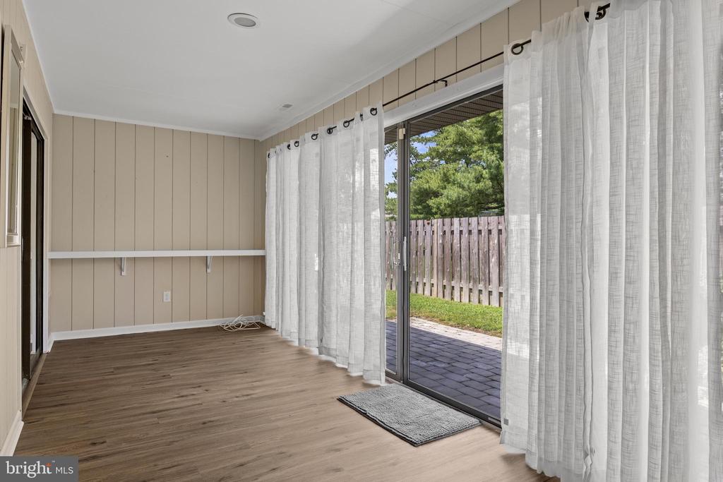 25 E Bluebell Ln