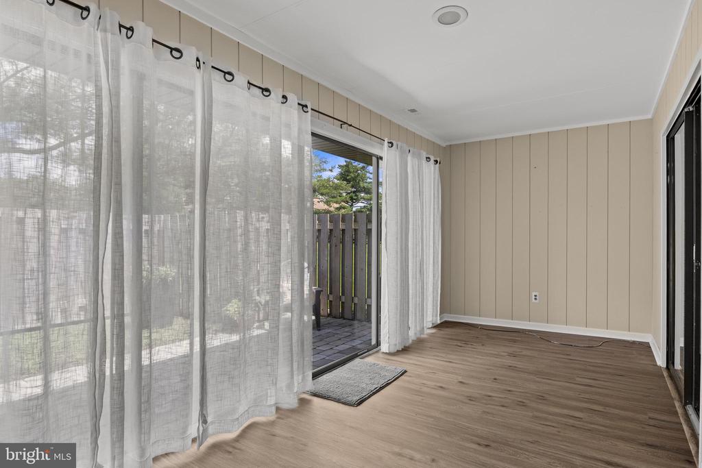 25 E Bluebell Ln
