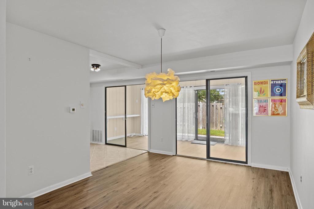 25 E Bluebell Ln
