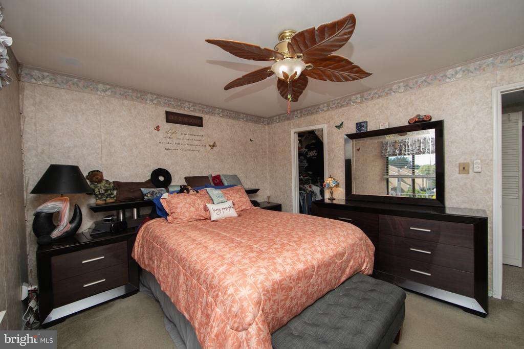 20 QUEEN ANNE COURT