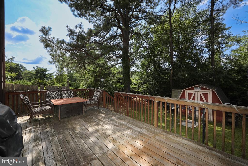 20 QUEEN ANNE COURT