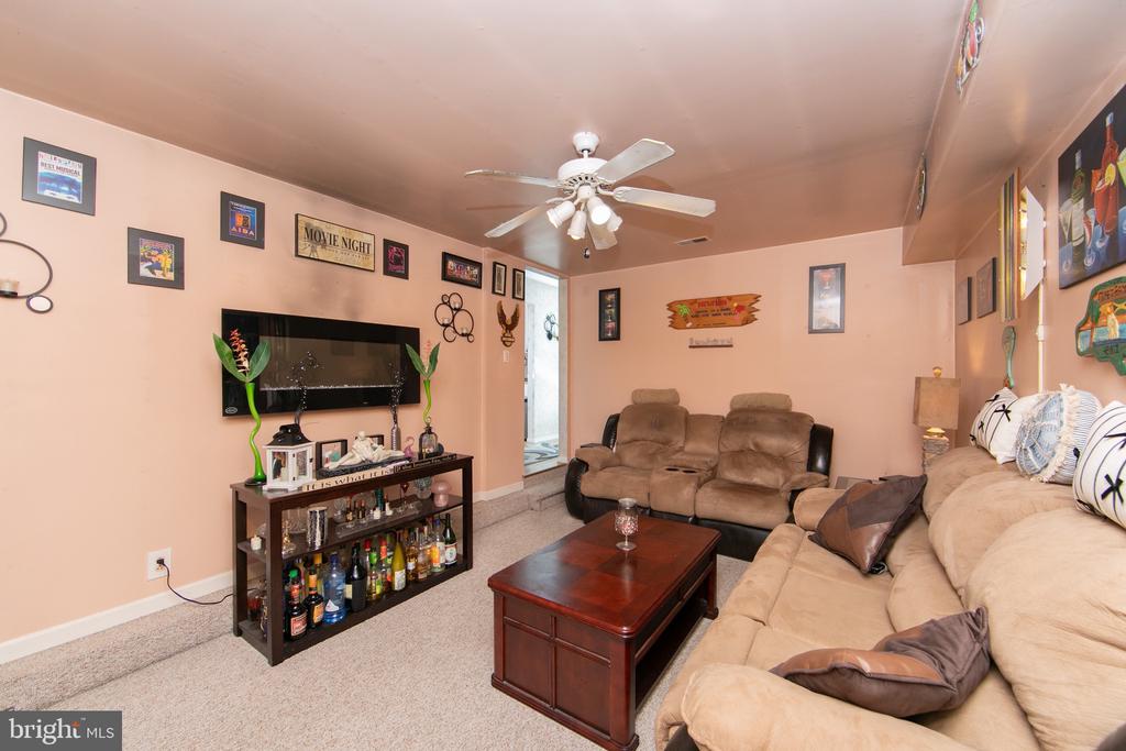 20 QUEEN ANNE COURT
