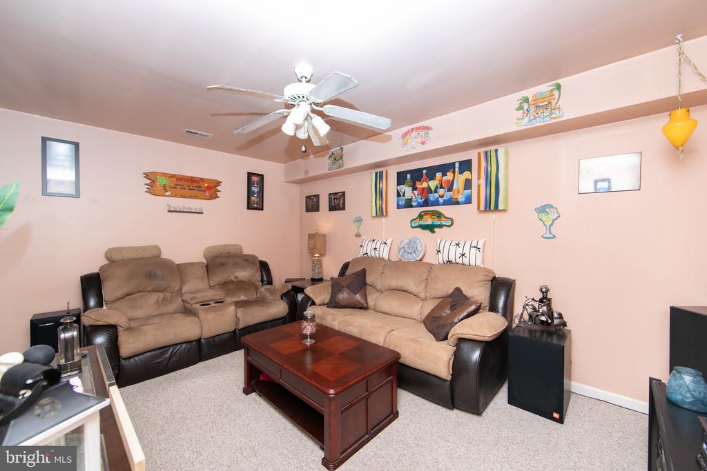 20 QUEEN ANNE COURT