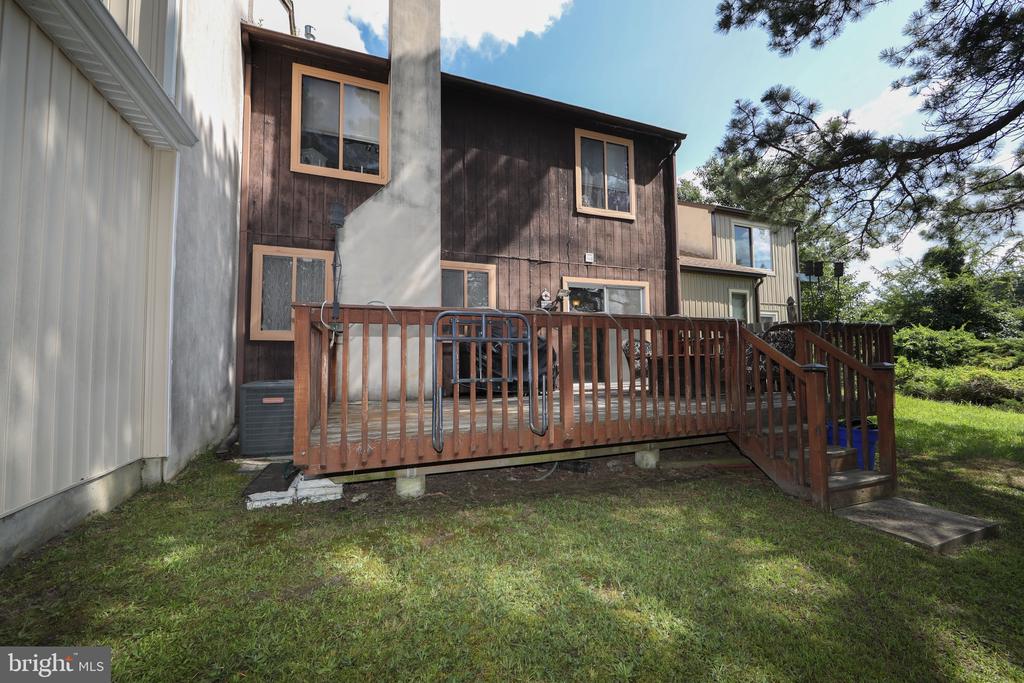 20 QUEEN ANNE COURT