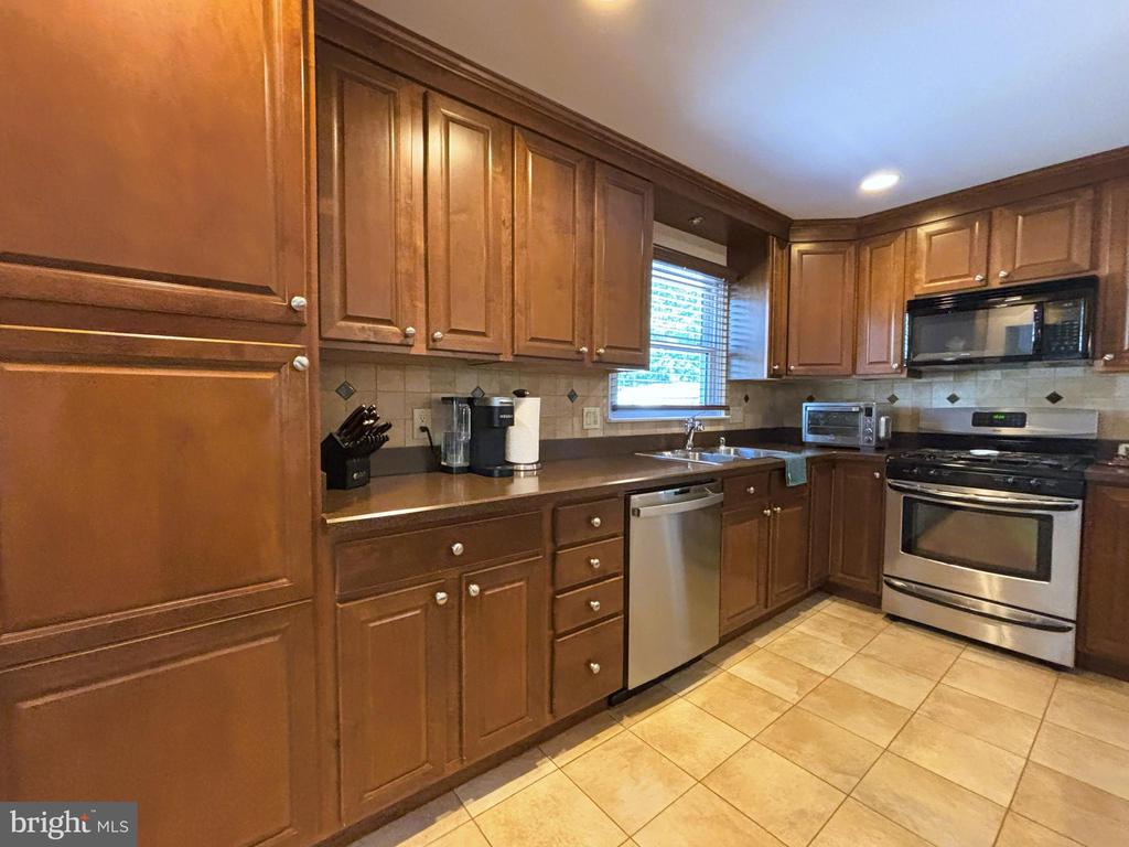 3 CALDWELL AVENUE