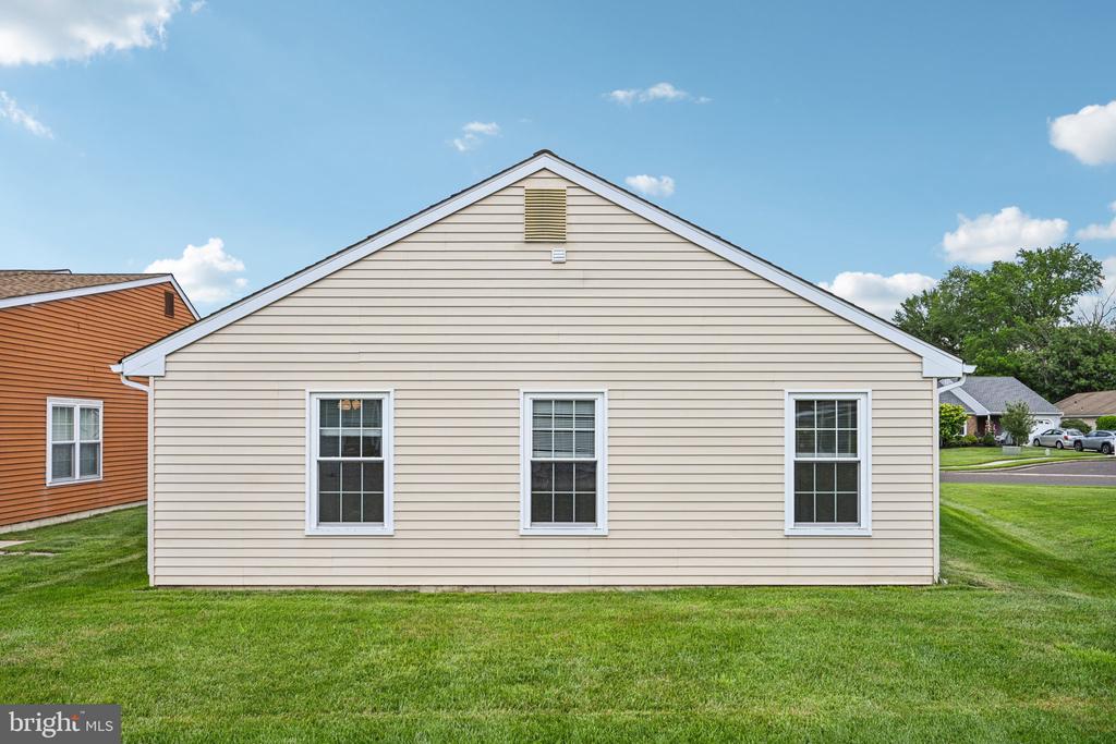 10 Eddystone Way