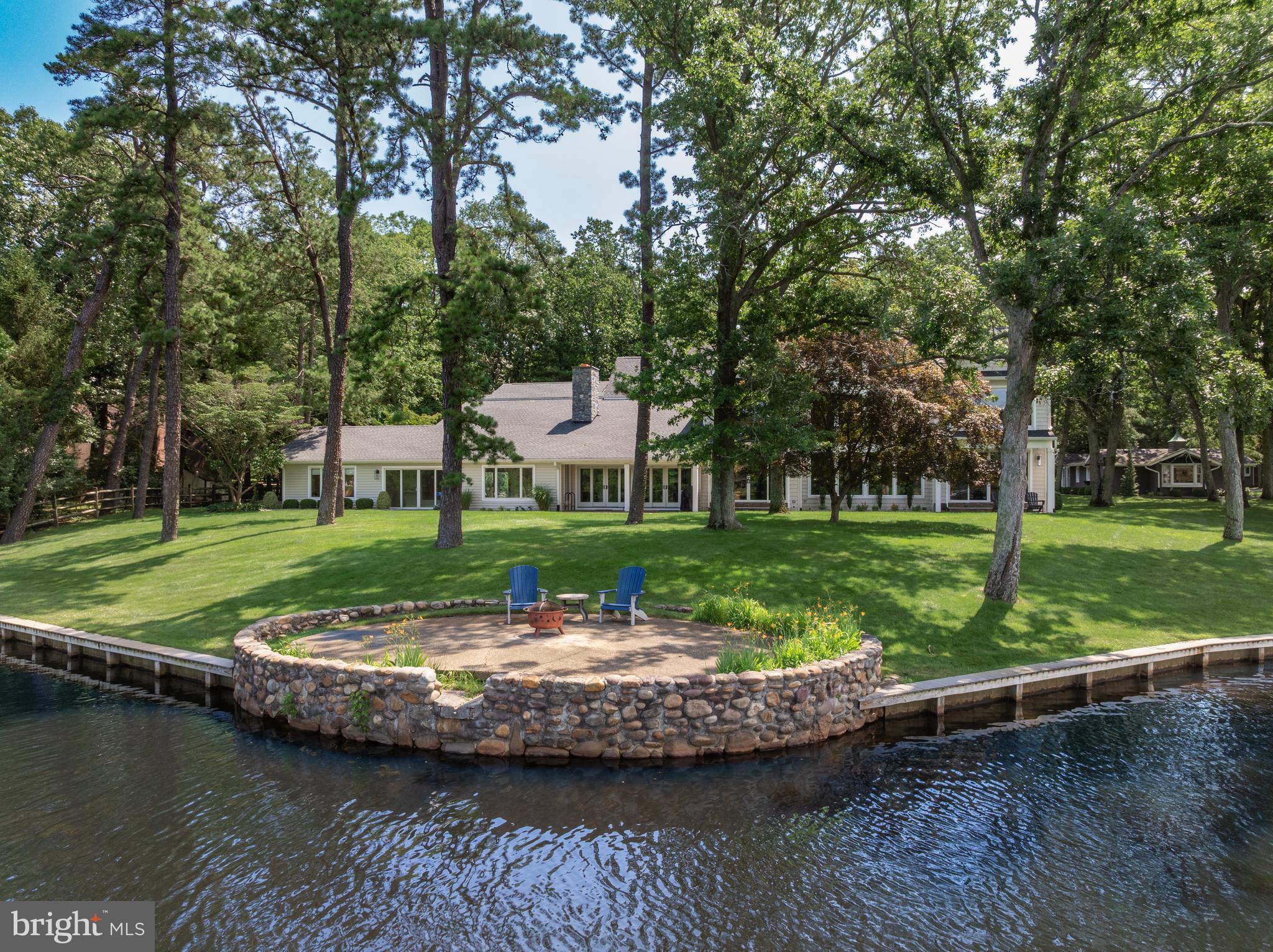 21 E CENTENNIAL DRIVE