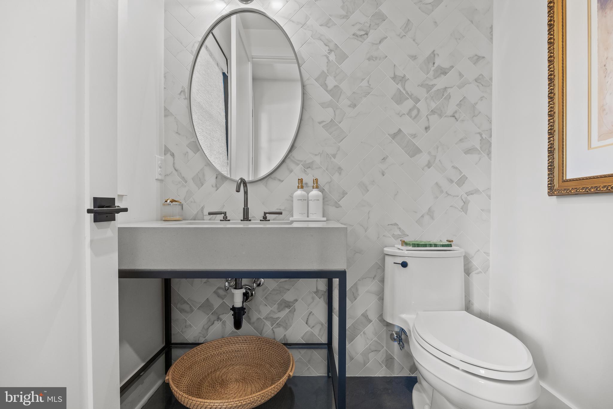 21 E CENTENNIAL DRIVE