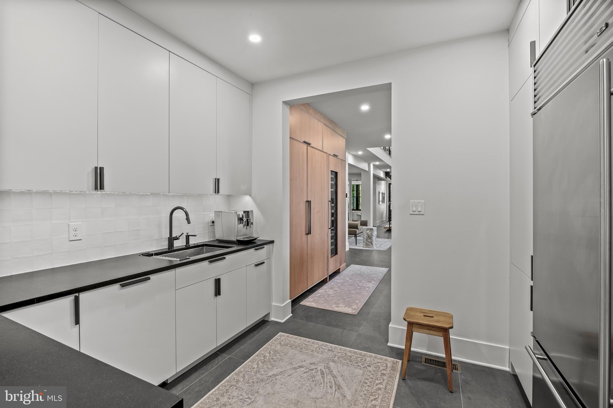 21 E CENTENNIAL DRIVE