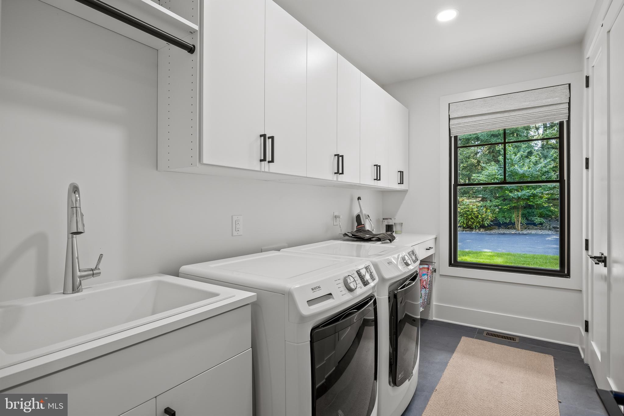 21 E CENTENNIAL DRIVE