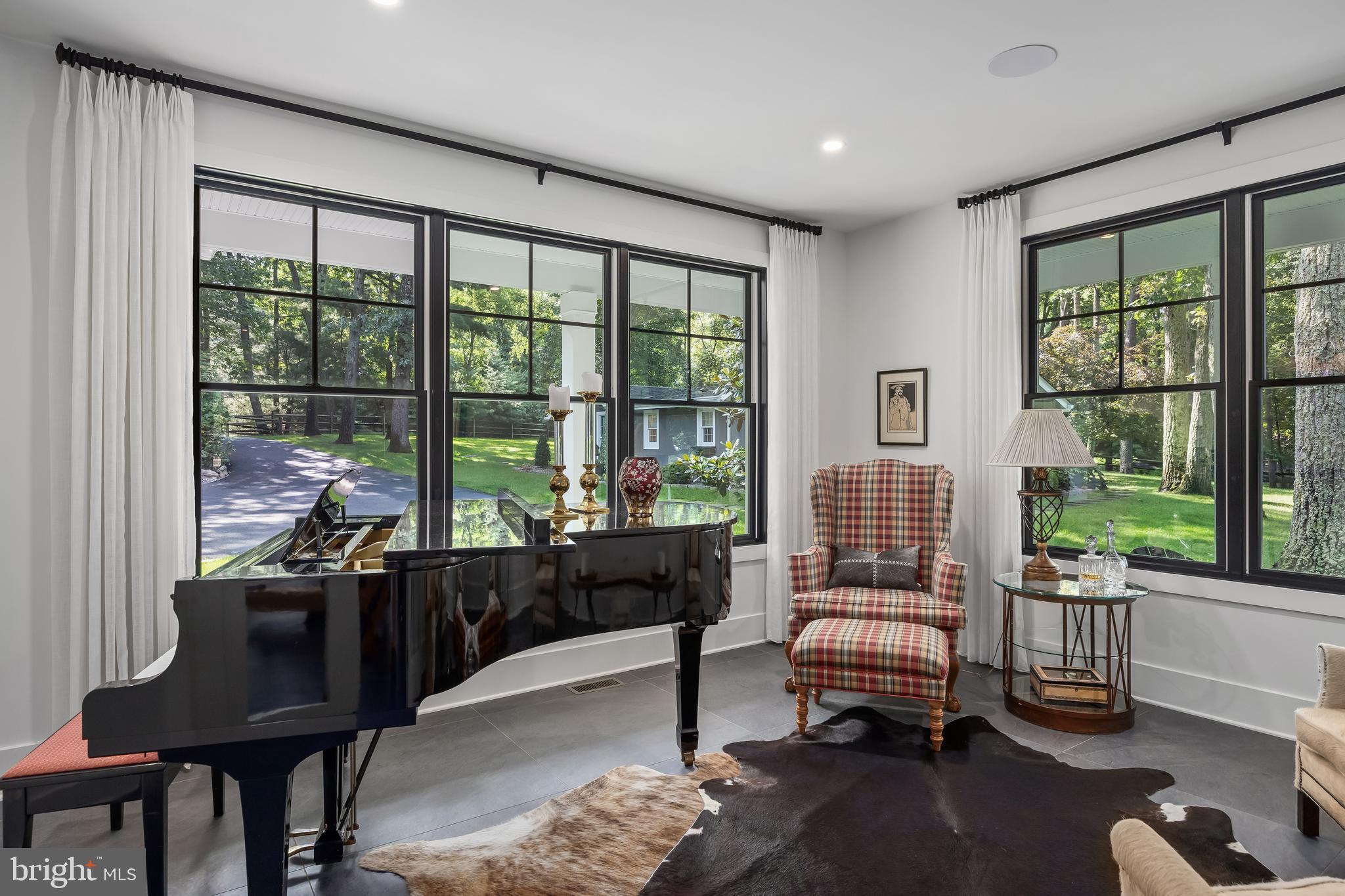 21 E CENTENNIAL DRIVE