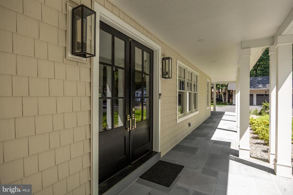 21 E CENTENNIAL DRIVE