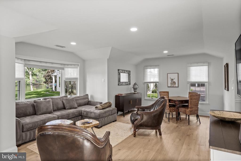 21 E CENTENNIAL DRIVE