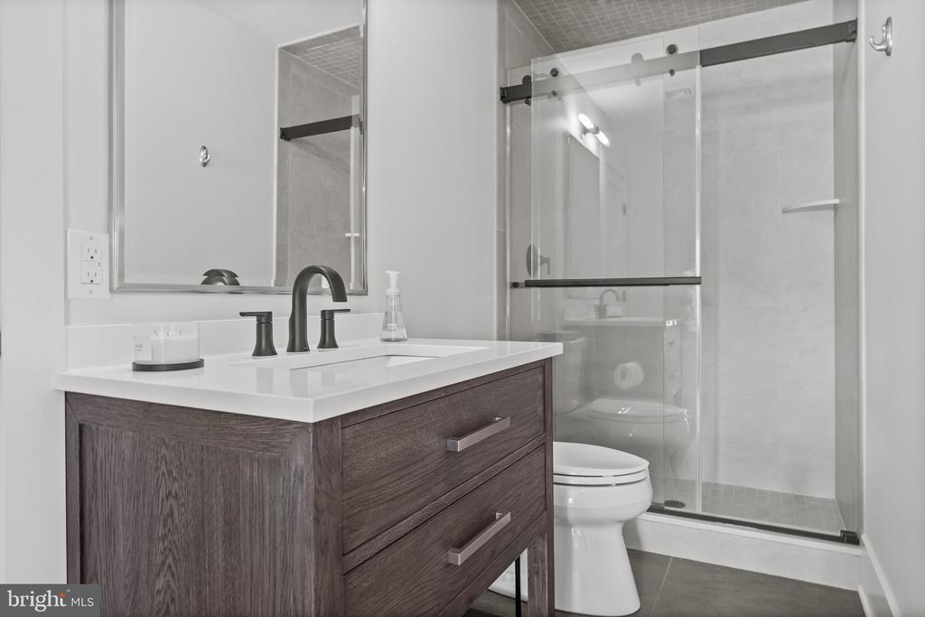 21 E CENTENNIAL DRIVE
