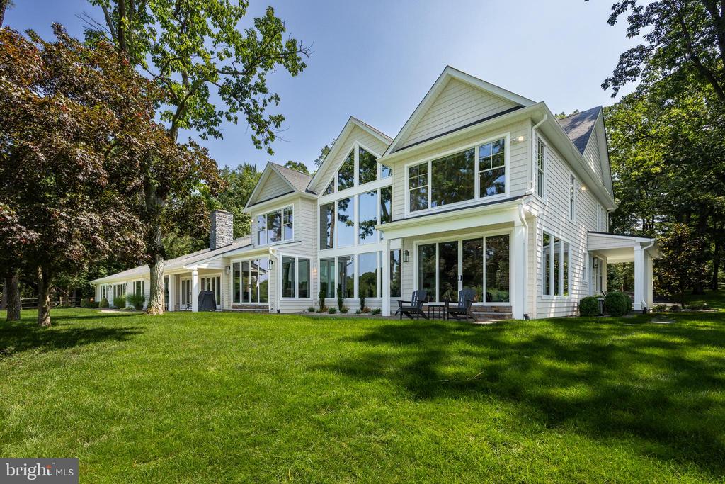 21 E CENTENNIAL DRIVE
