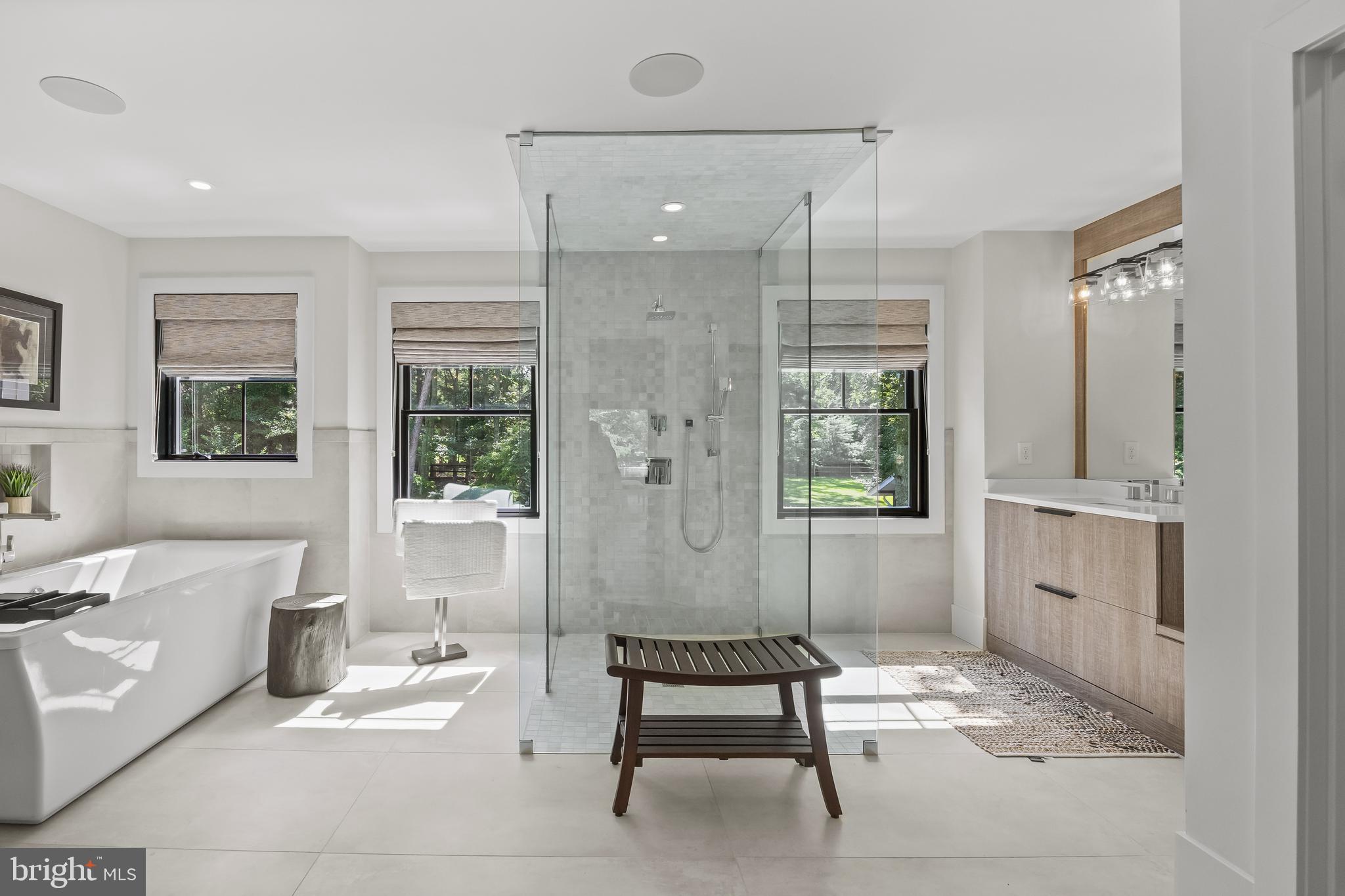 21 E CENTENNIAL DRIVE