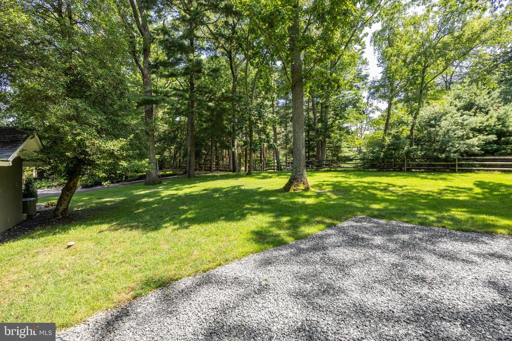 21 E CENTENNIAL DRIVE