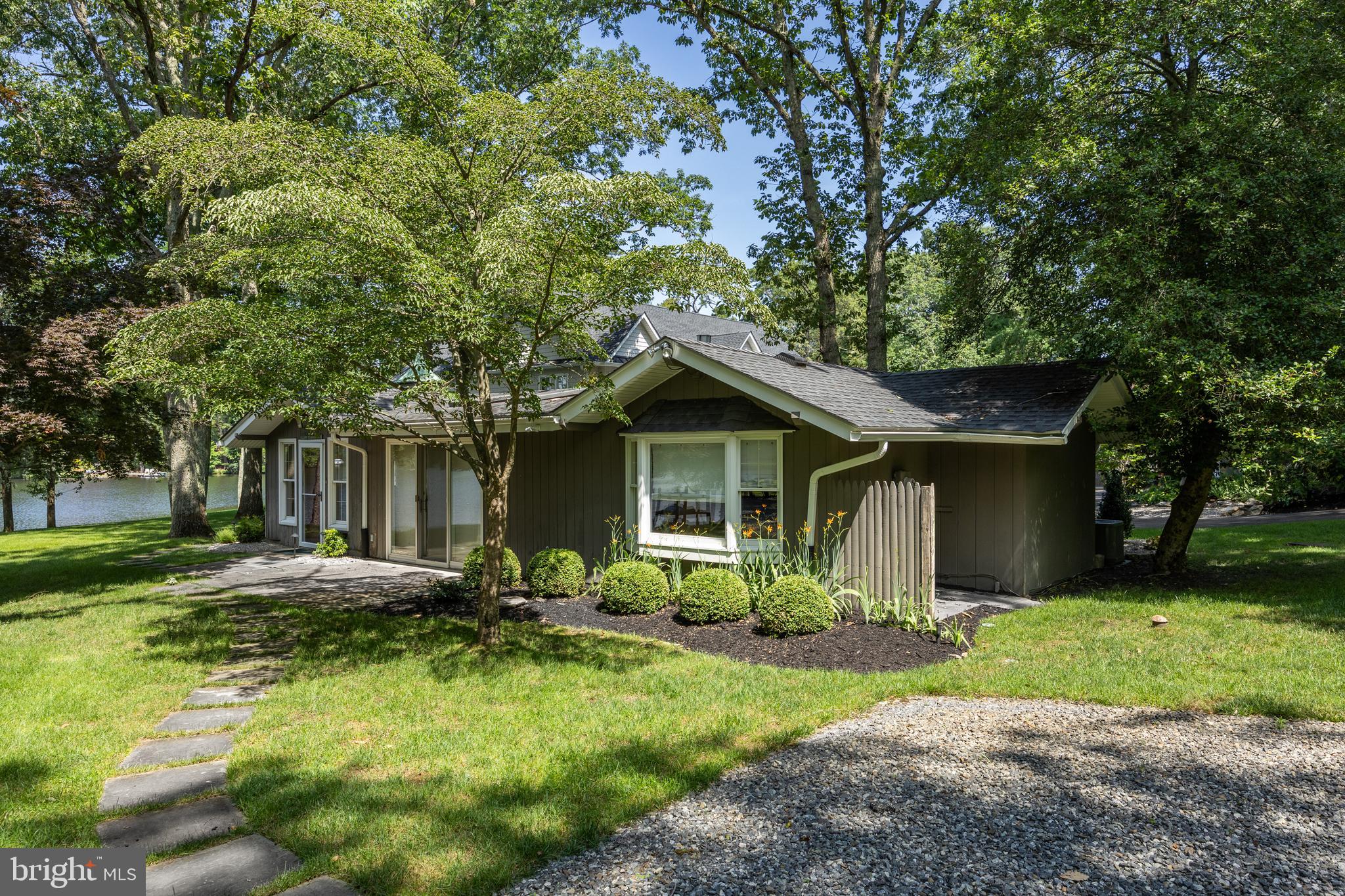 21 E CENTENNIAL DRIVE