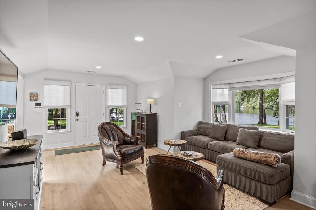 21 E CENTENNIAL DRIVE