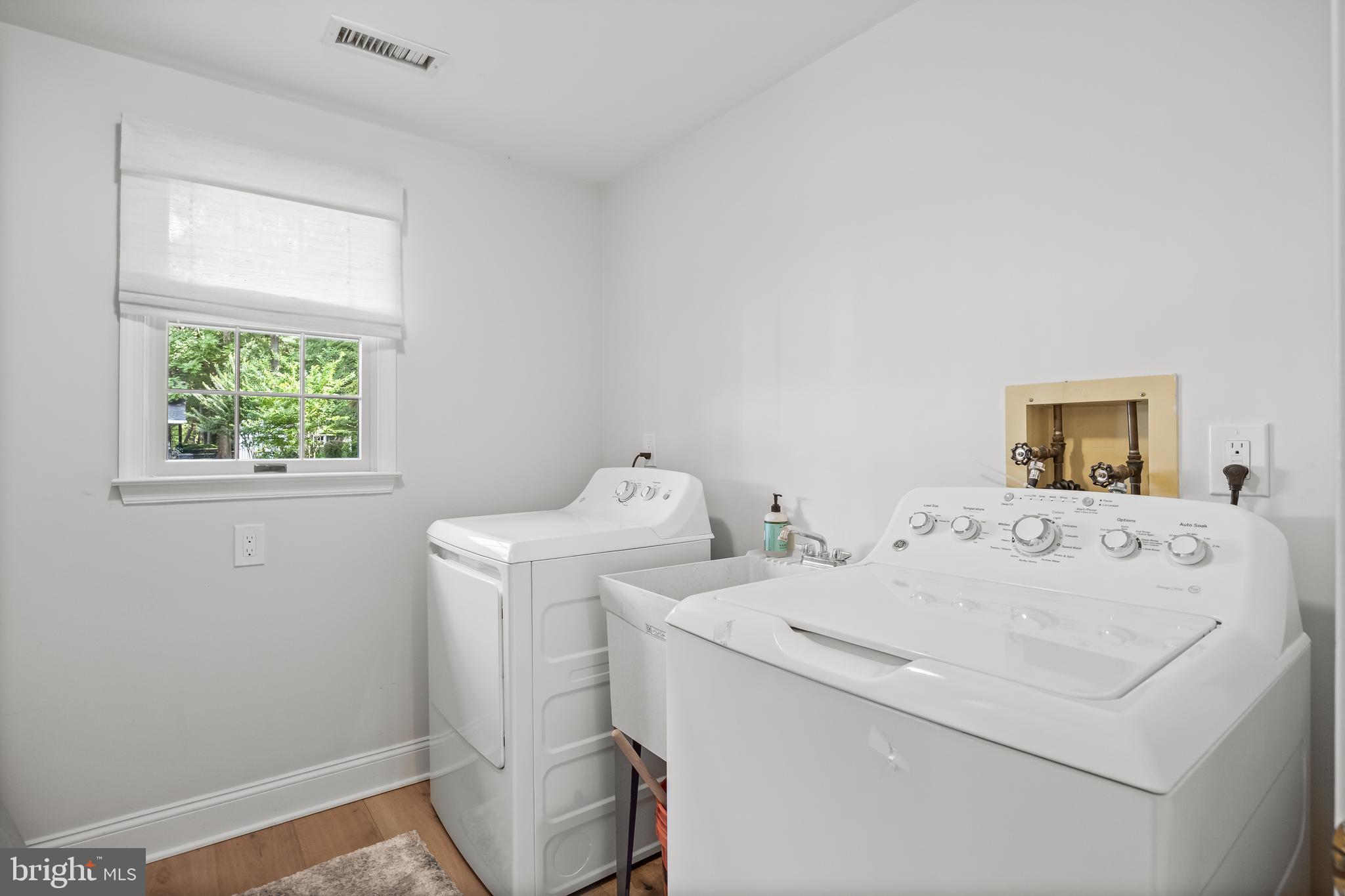 21 E CENTENNIAL DRIVE