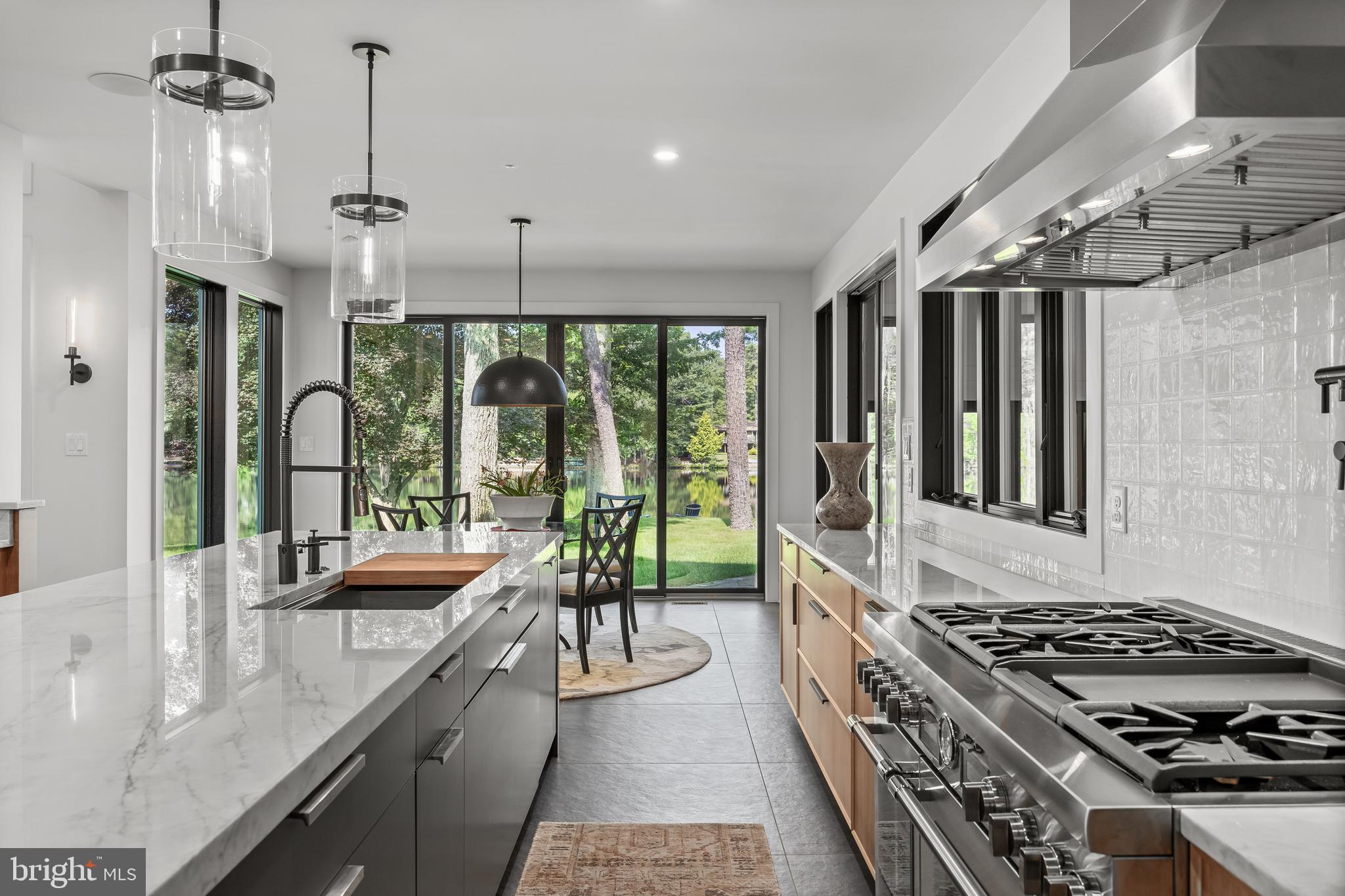 21 E CENTENNIAL DRIVE