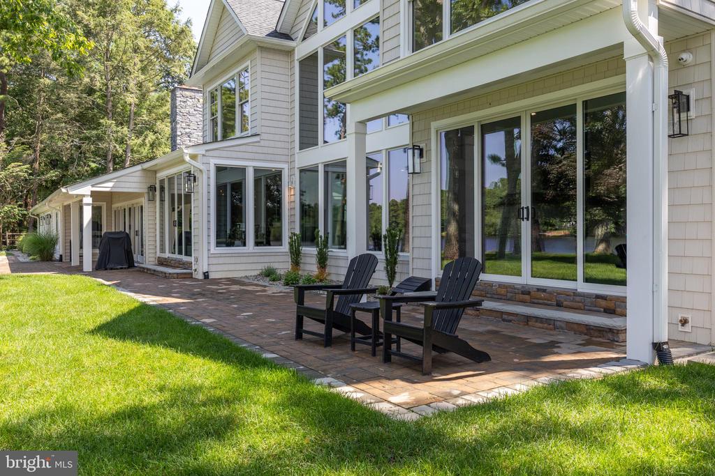 21 E CENTENNIAL DRIVE