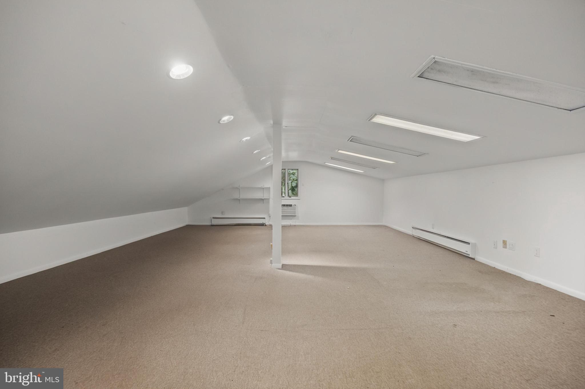 21 E CENTENNIAL DRIVE