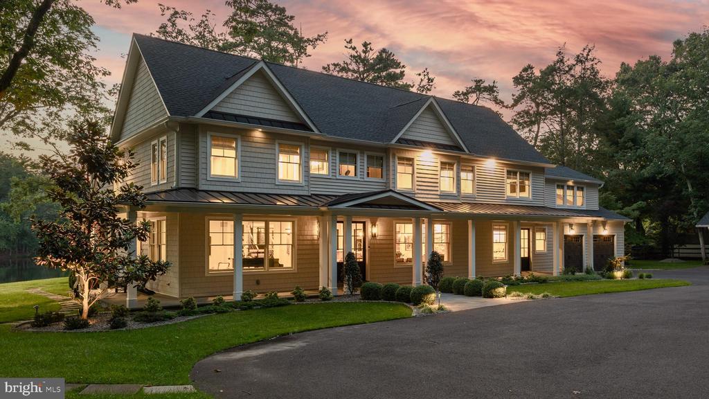 21 E CENTENNIAL DRIVE