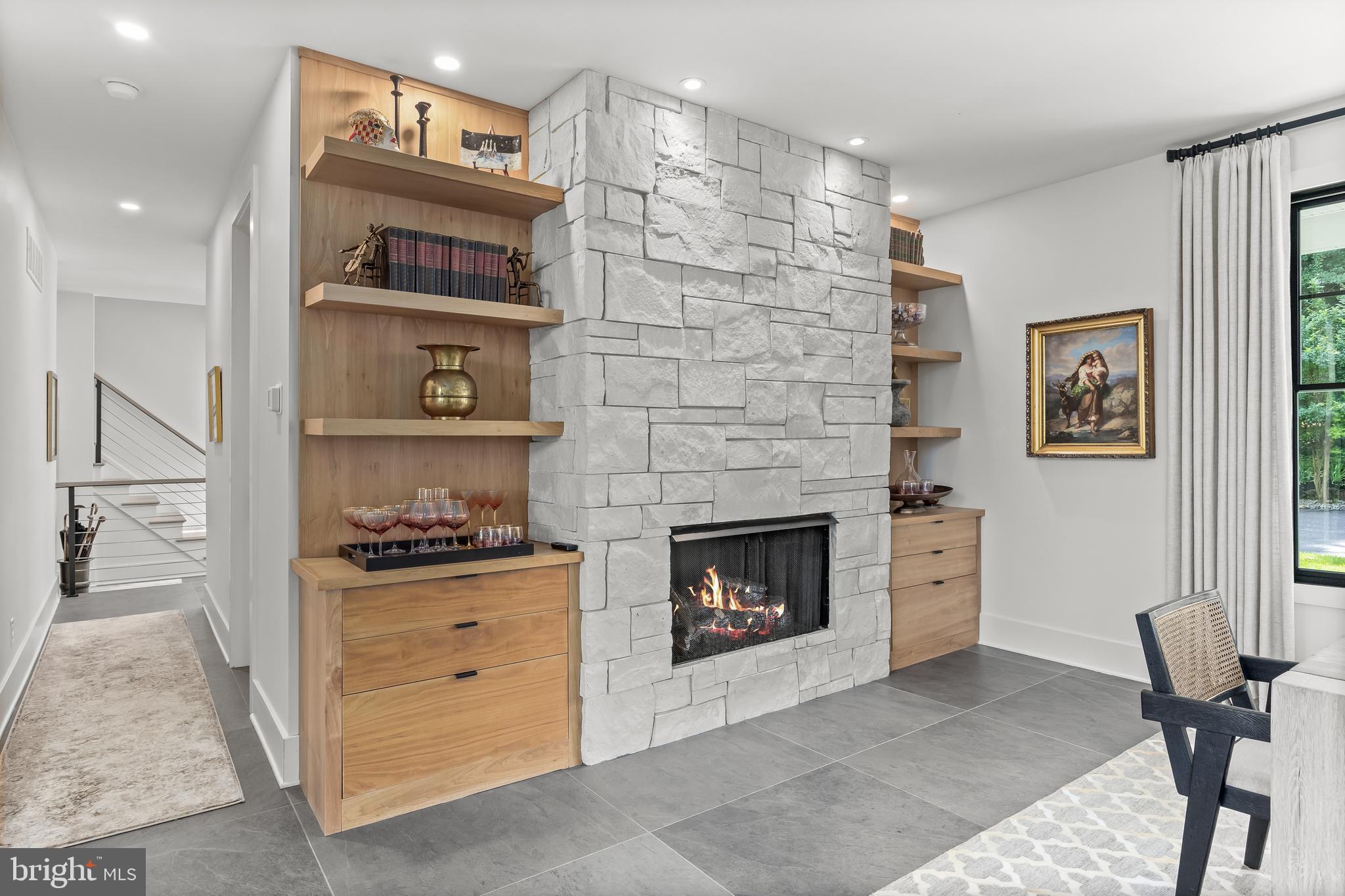 21 E CENTENNIAL DRIVE