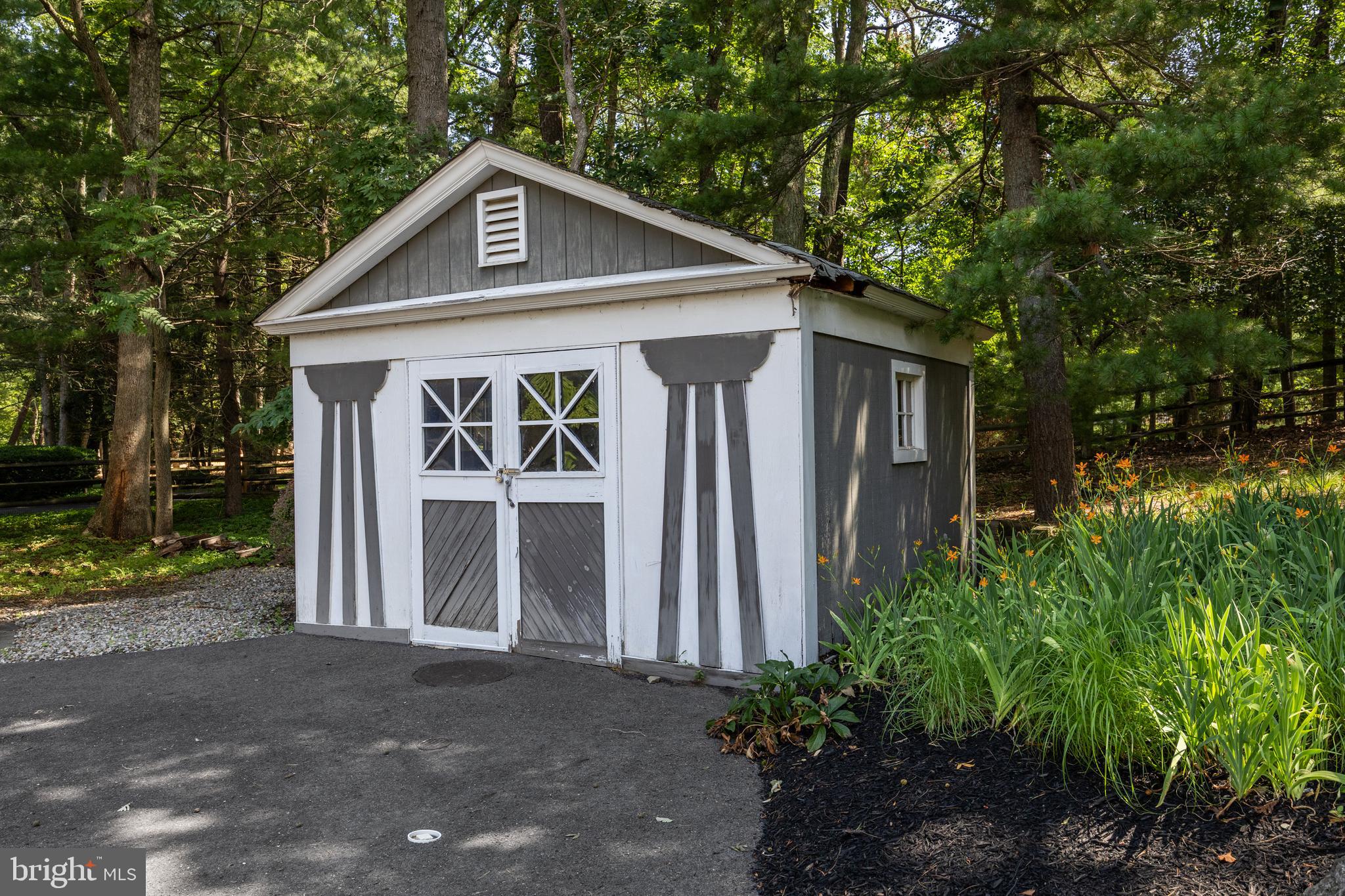 21 E CENTENNIAL DRIVE