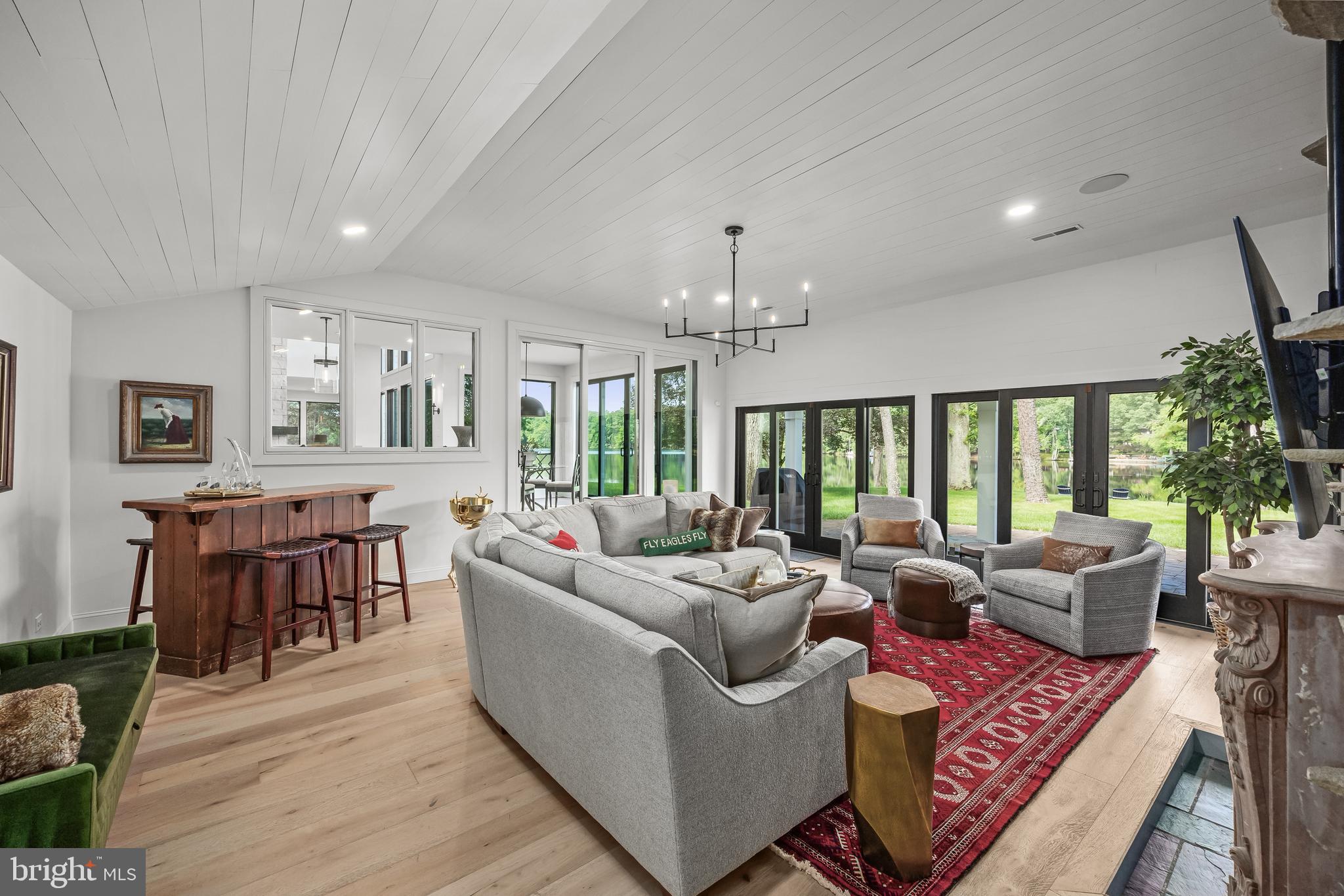 21 E CENTENNIAL DRIVE