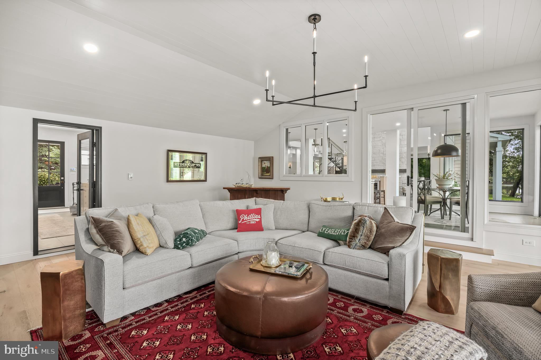 21 E CENTENNIAL DRIVE