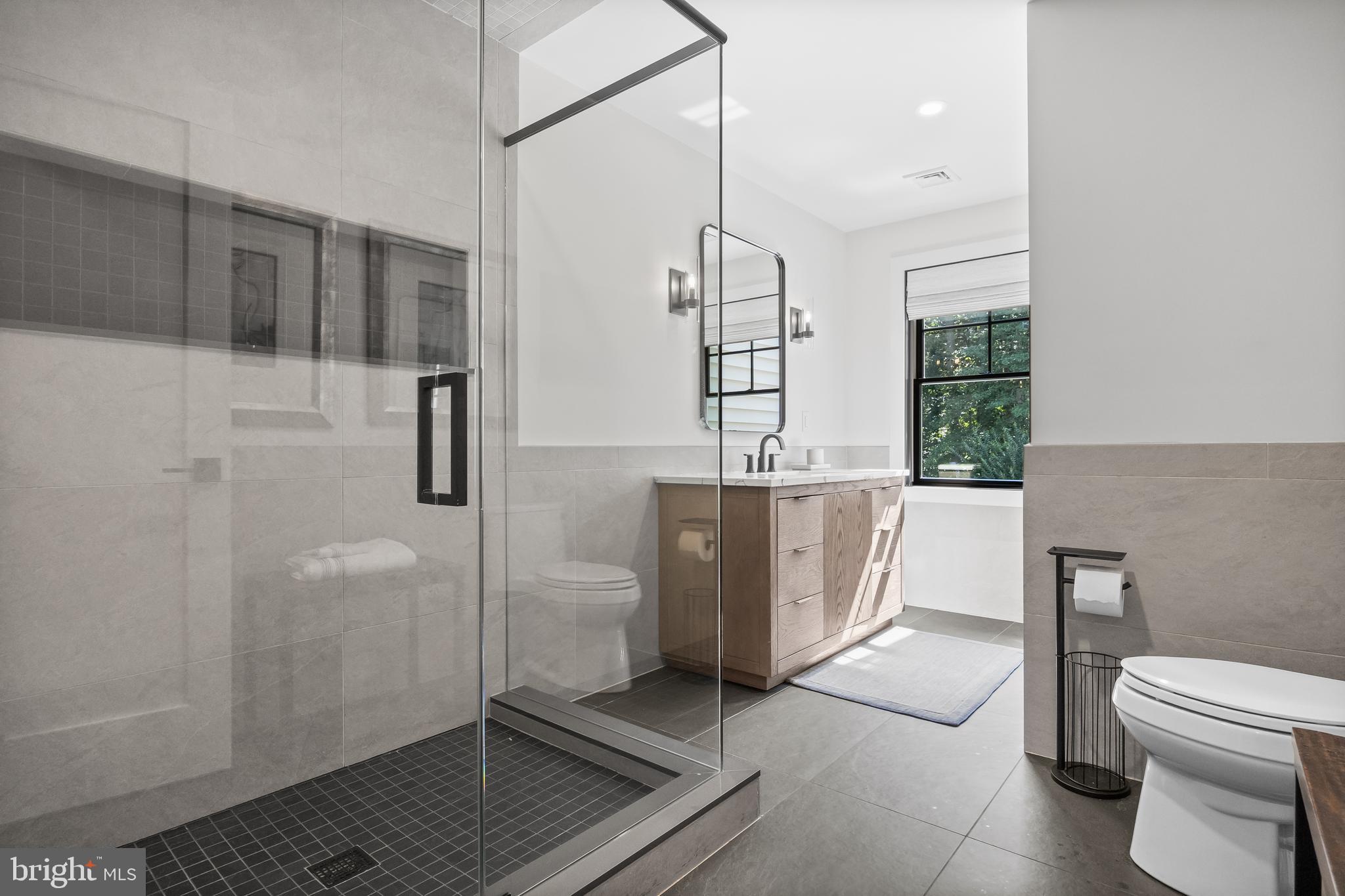 21 E CENTENNIAL DRIVE