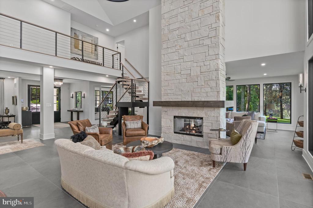21 E CENTENNIAL DRIVE
