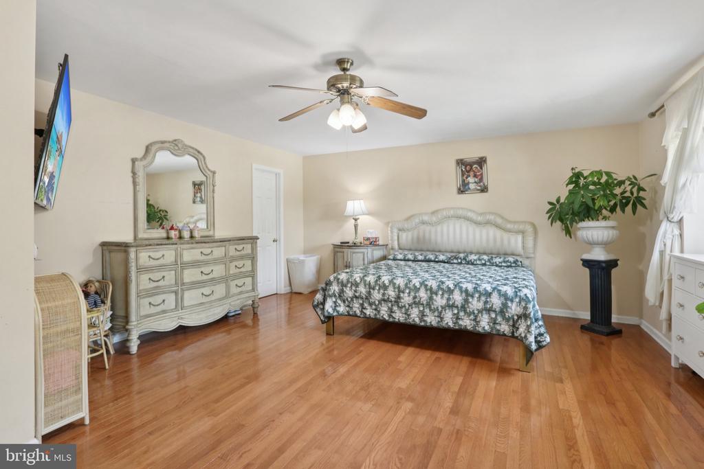 10 Plymouth Ct