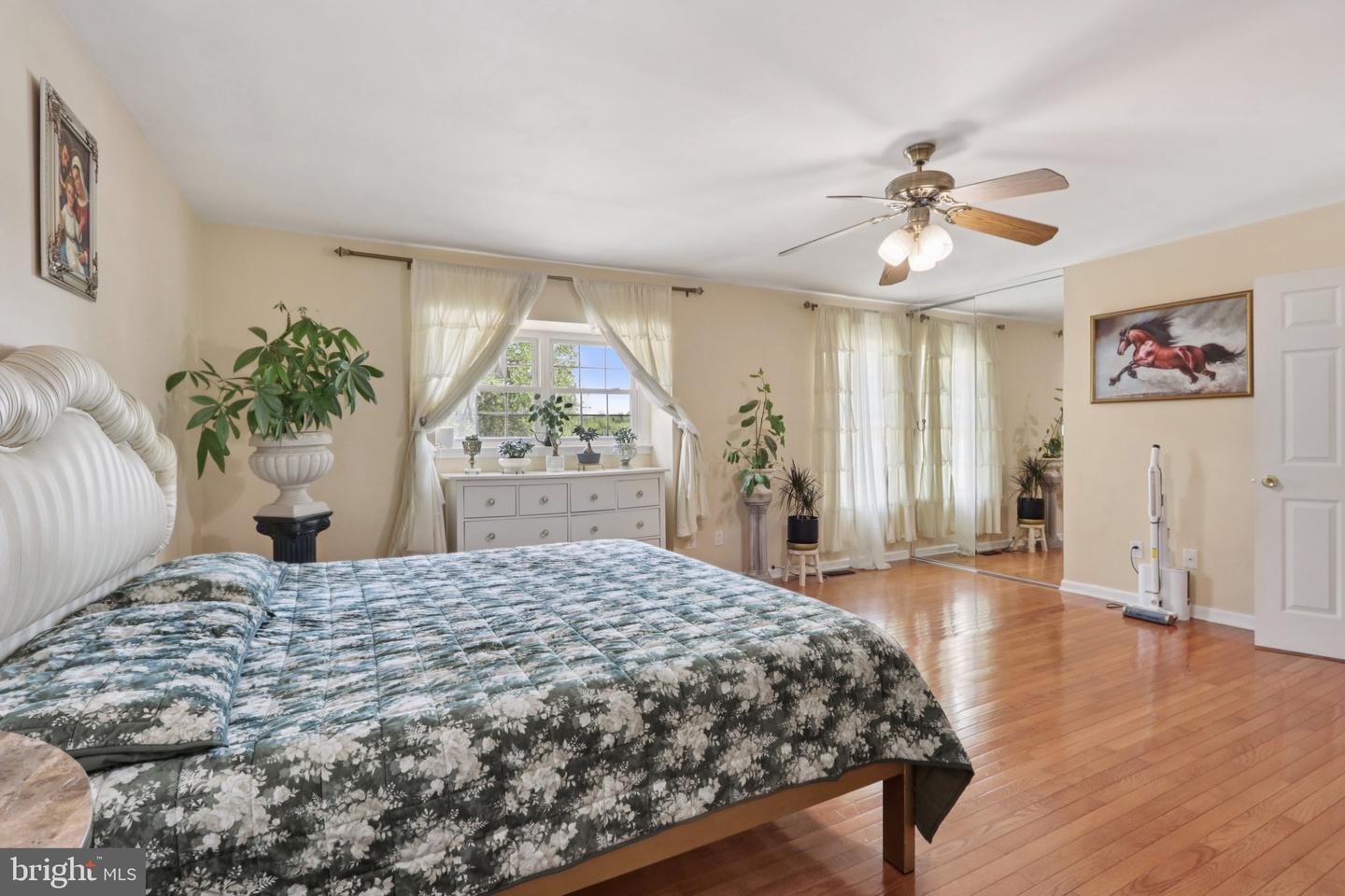 10 Plymouth Ct