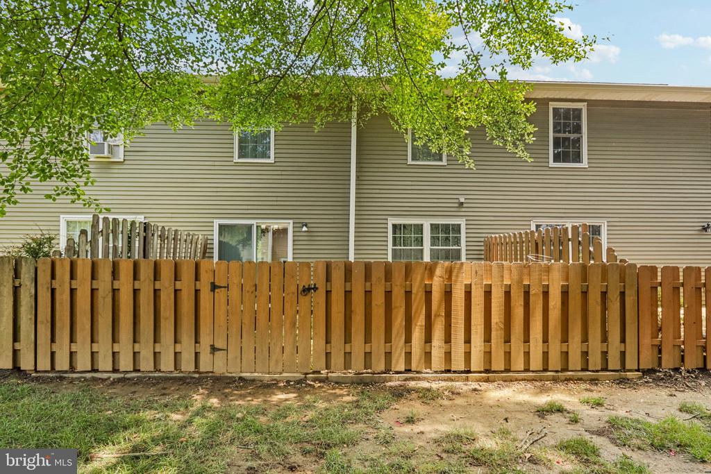 10 Plymouth Ct